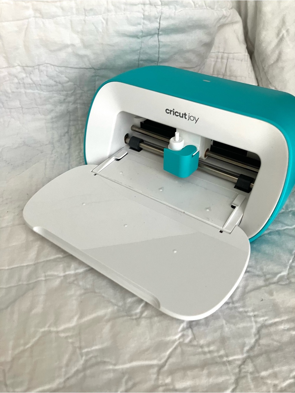 Cricut Joy machine-like new conditon